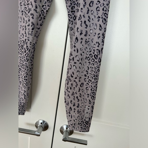 Lorna Jane leggings - Picture 2 of 5